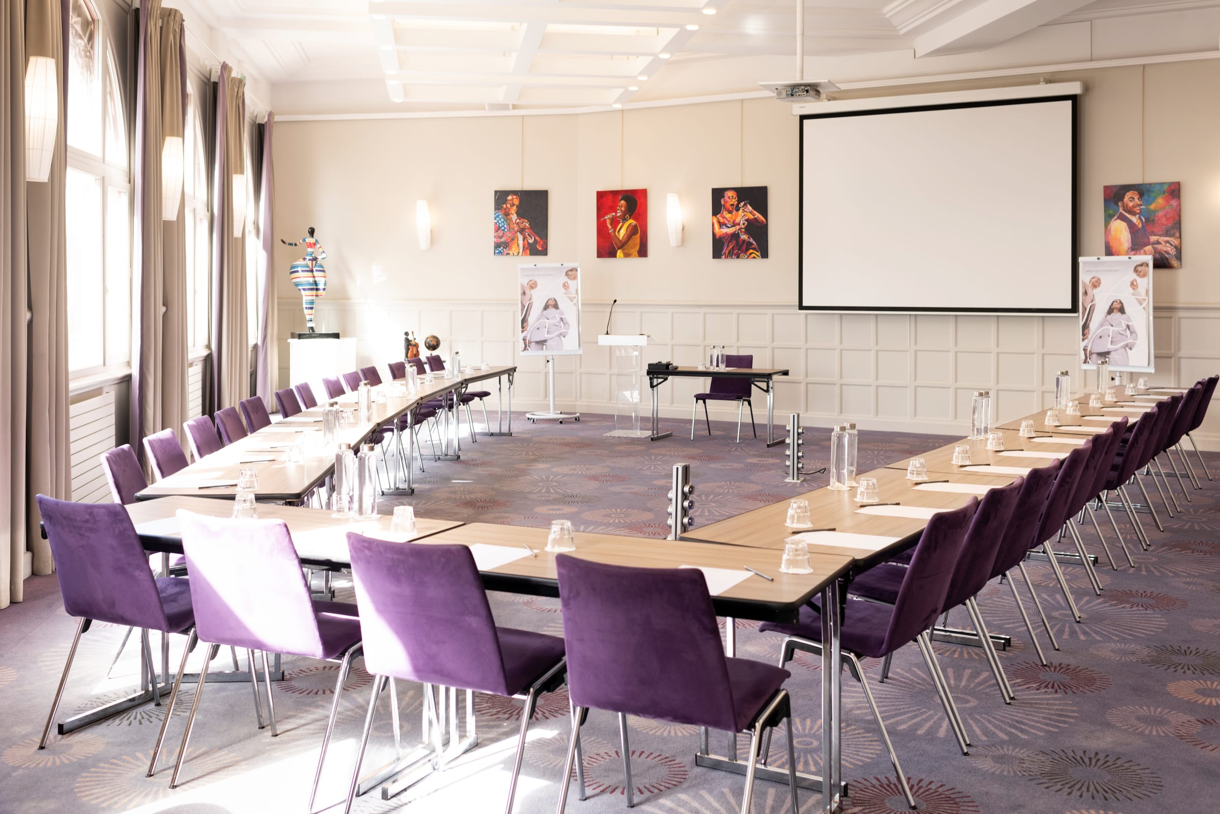 Meeting room, U-shape setup Meeting room, U-shape setup