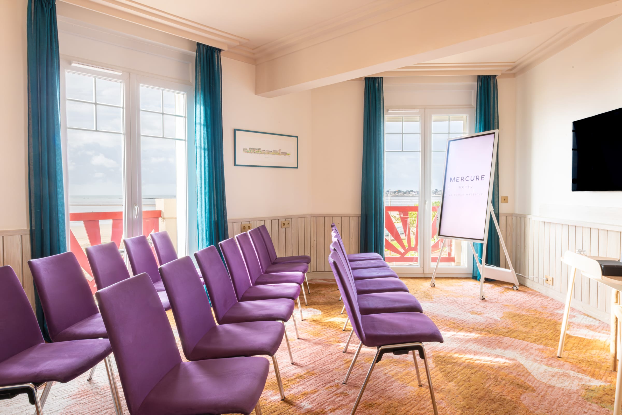 Sea-view meeting room Sea-view meeting room